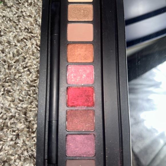 Mac Shiny Pretty Things Eye Party in Rose - Picture 5 of 5